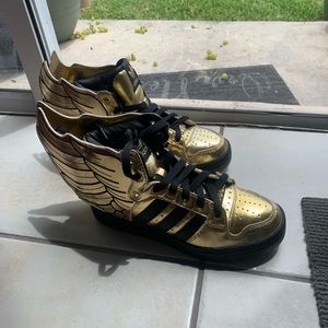 Jeremy Scott x Adidas Sneakers Gold Wings